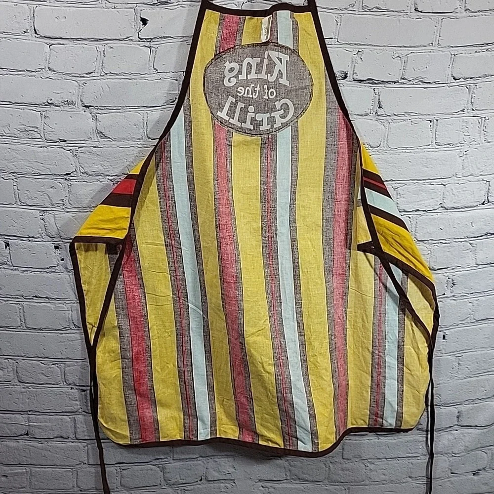 Burton MR Right King of The Grill Apron‎ Striped Yellow Red new NWT